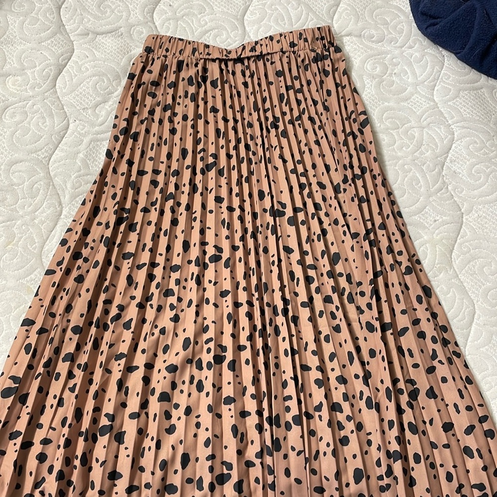 Brown pleated midi skirt with black polka dots